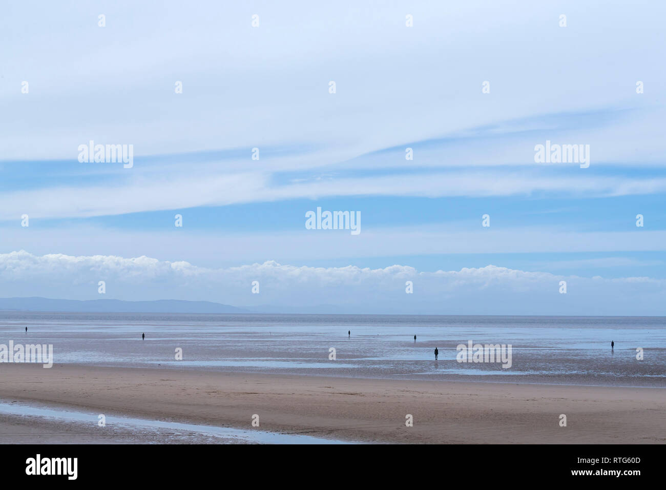 Ein weiterer Ort, Skulpturen, Antony Gormley, 2007, Crosby Strand, Southport, Merseyside, Lncashire, England, Vereinigtes Königreich, Stockfoto