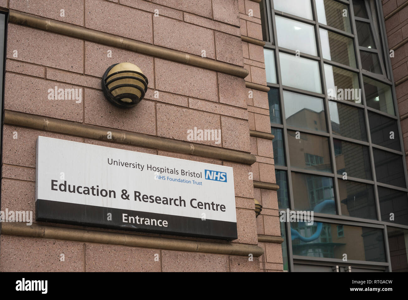 Universitätskliniken Bristol, Bildung & Forschung Zentrum Eingang, Bristol, Großbritannien Stockfoto