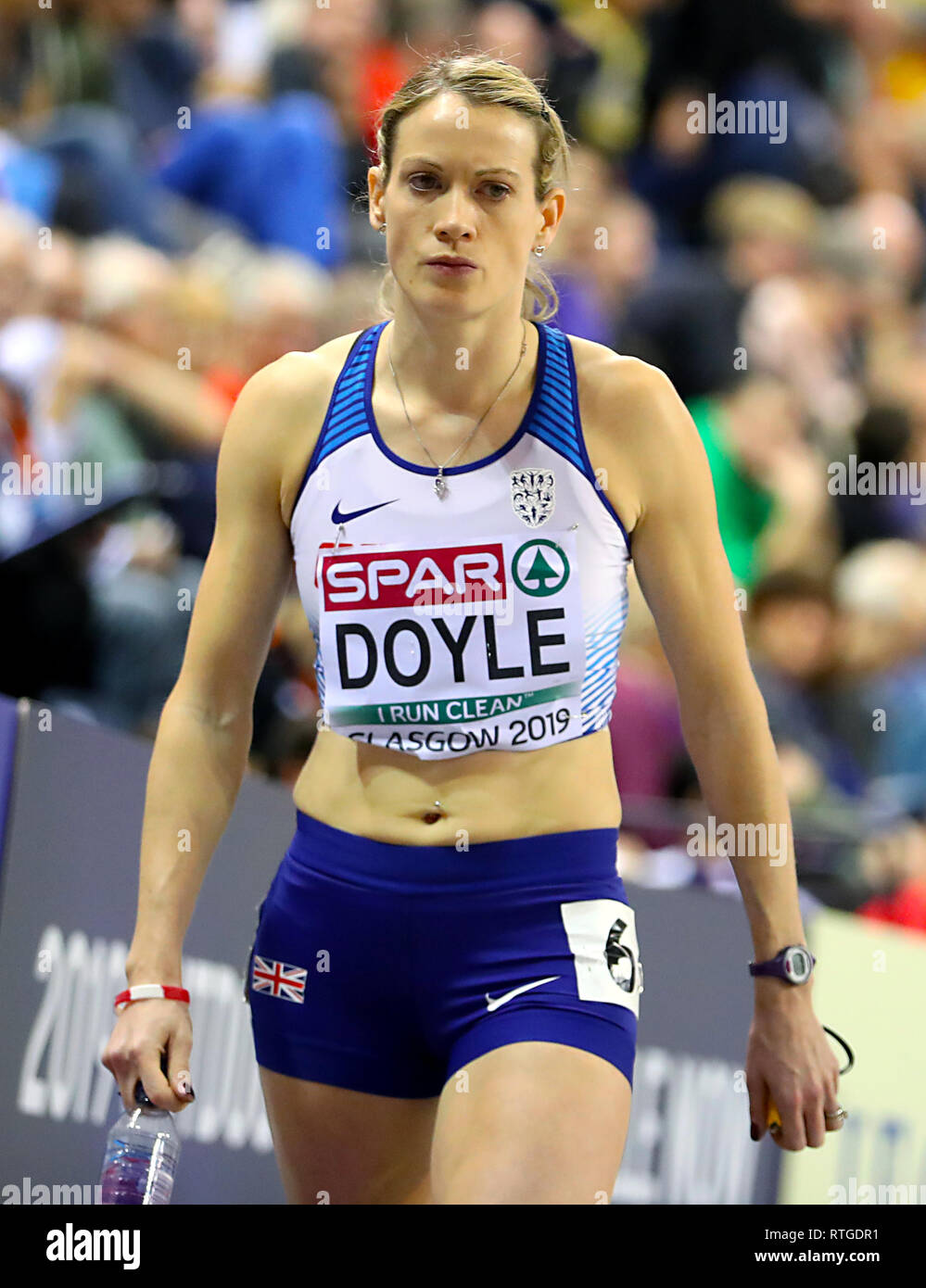 Großbritanniens Eilidh Doyle vor 400 m der Frauen Wärme 7 während des Tages eine der Europäischen Indoor Leichtathletik WM im Emirates Arena, Glasgow. Stockfoto