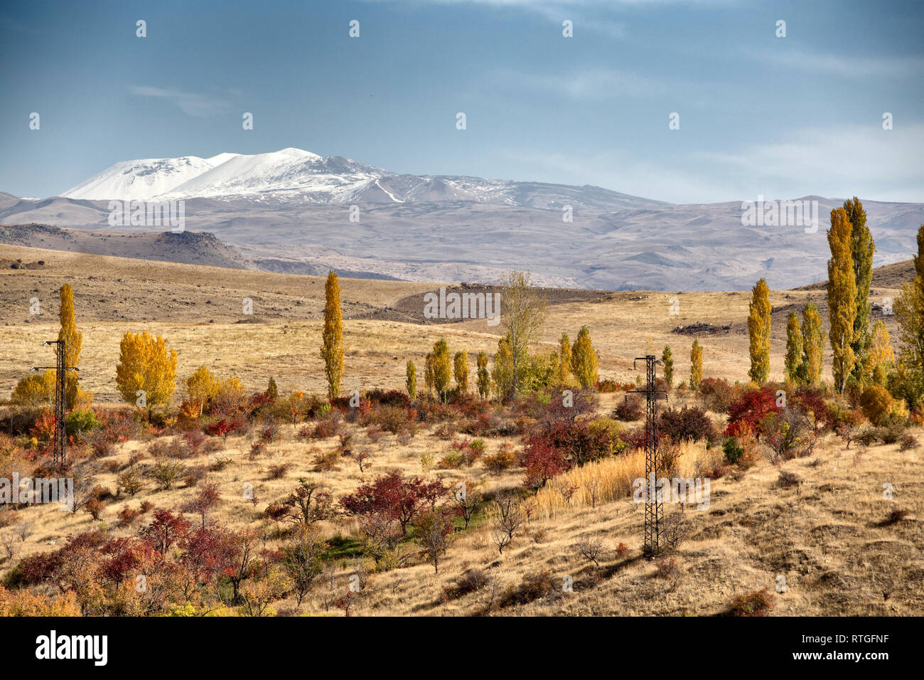 Berg Tal Landschaft, Straße von Eriwan, Garni, Jerewan, Armenien Stockfoto