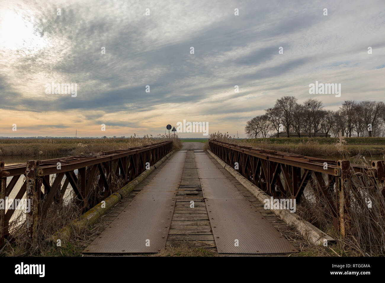 Brücke in der Po Delta Park in der Nähe von Comacchio Stockfoto