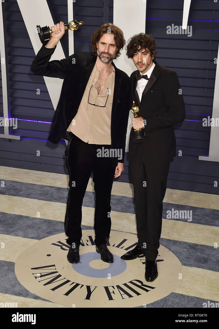 BEVERLY HILLS, Ca - 25. Februar: Andrew Wyatt (L) und Anthony Rossomando, Gewinner der Beste Musik (Original Song), an der 2019 Vanity Fair Oscar Par Stockfoto