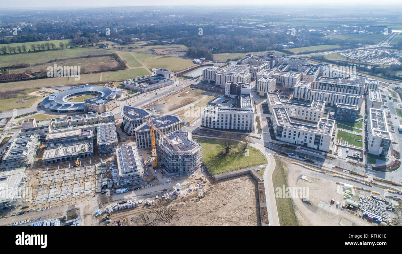 Lieferbar Luftbild zeigt Eddington in Cambridge, eine neue Universität Entwicklung. Die North West Cambridge Entwicklung ist ein von der Cambridge Universität Ort im Nordwesten von Cambridge in England. Die Entwicklung soll Überbelegung zu lindern und steigenden Bodenpreise in Cambridge. Die erste Phase resultierten aus einem £ 350 Mio. Investition durch die Universität. Stockfoto