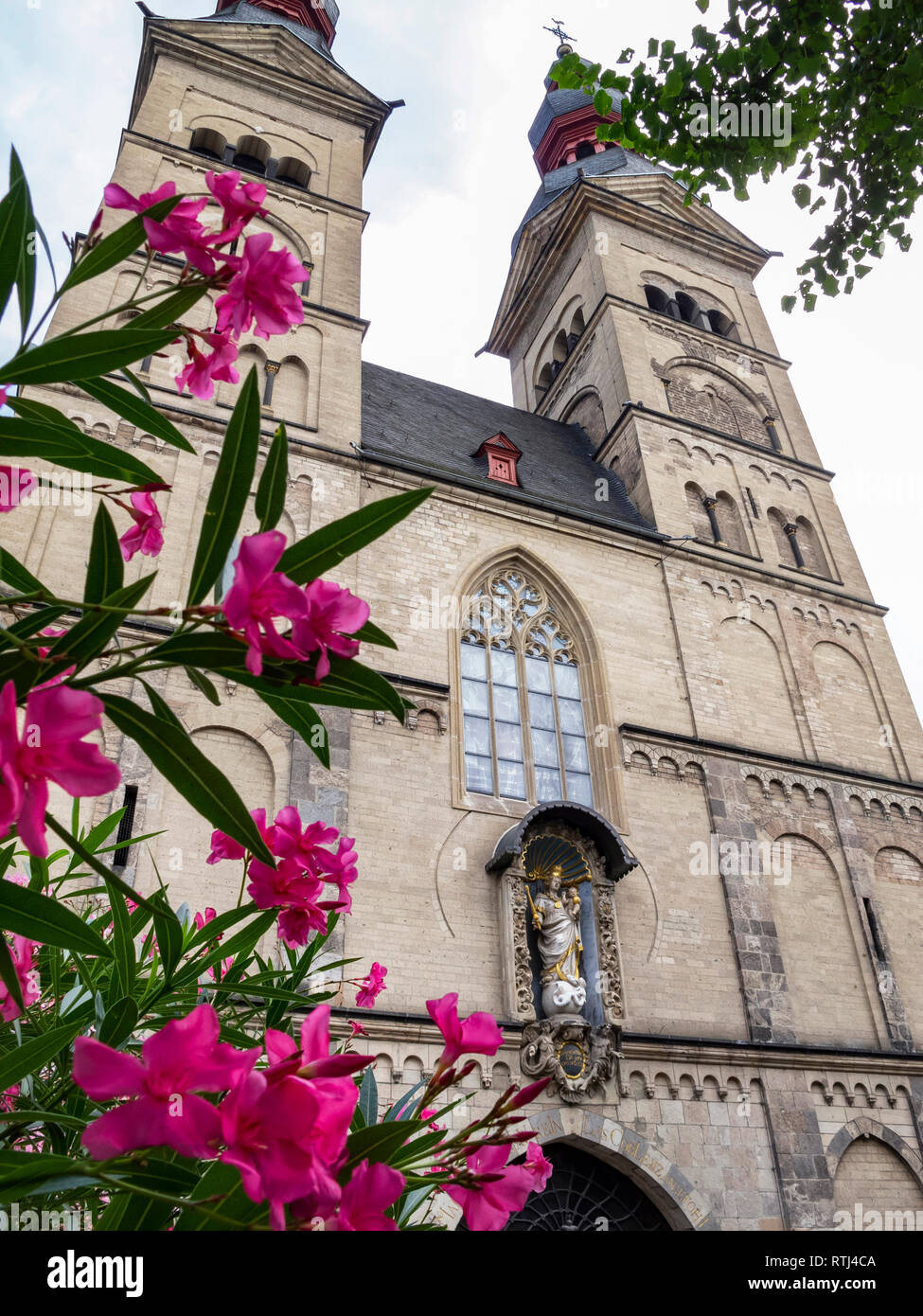 Doppelturmkirche Stockfotos und -bilder Kaufen - Alamy