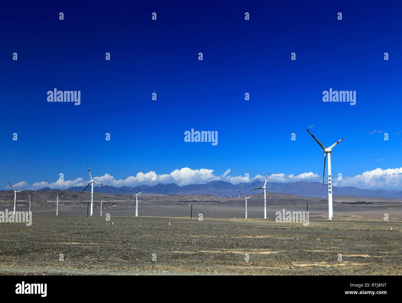 Wind-Turbinen, Uigurischen Autonomen Gebiet Xinjiang, China Stockfoto