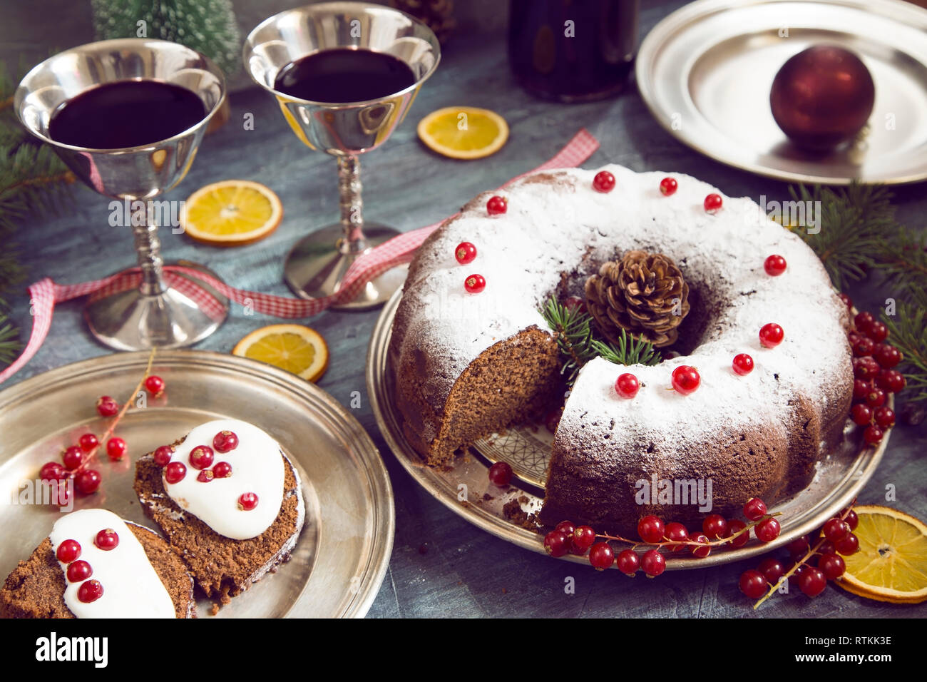 Christmas Cake mit Johannisbeere Stockfoto