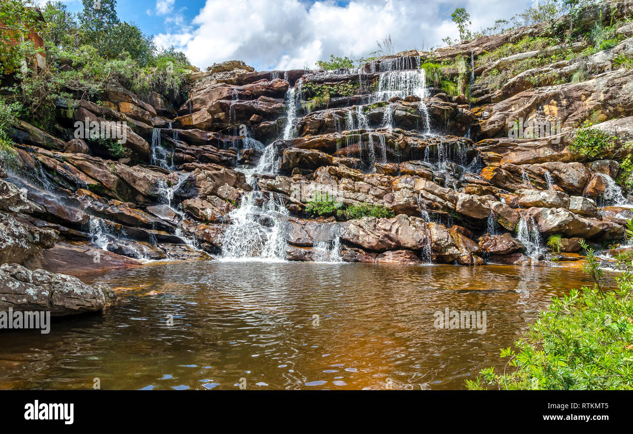 Brasilien Reise. Wasserfall in dem Land, dem Staat Minas Gerais in Brasilien. Diamantina und Serro Region. Stockfoto