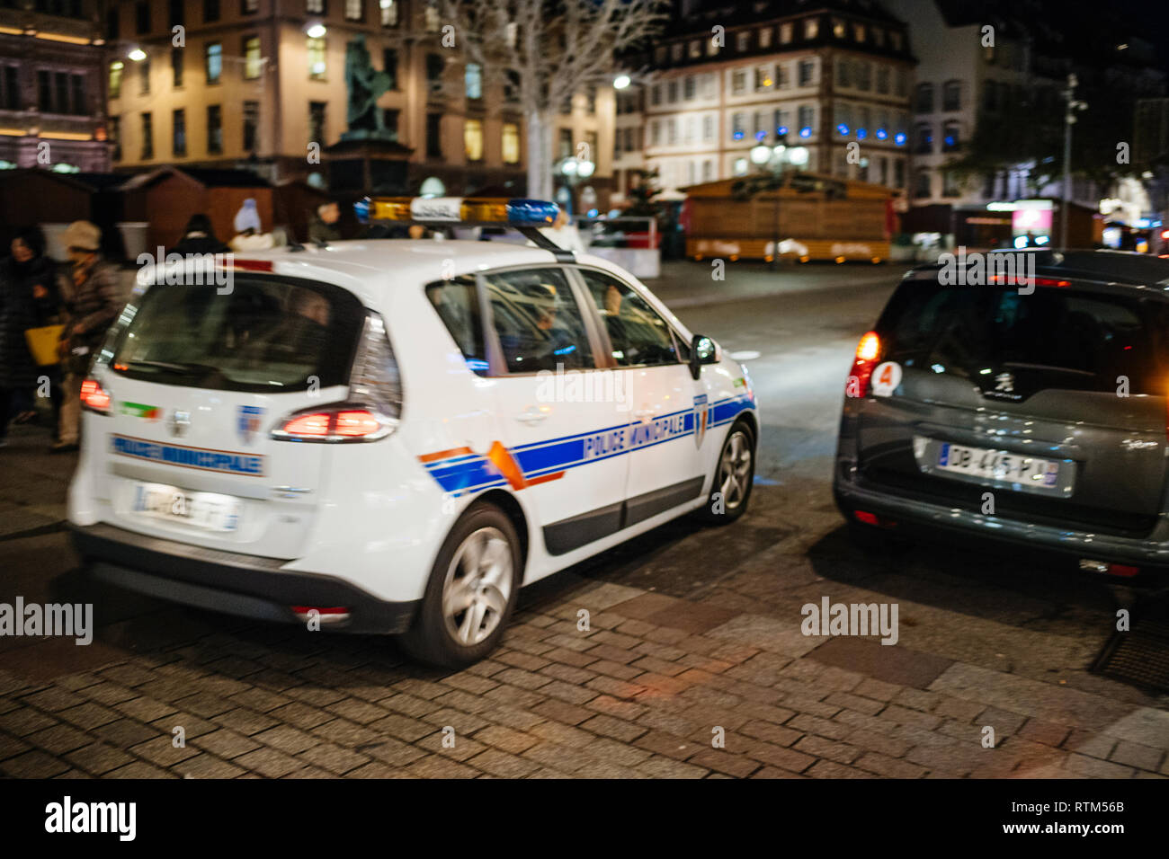 Franzosisches Polizeiauto Stockfotos Und Bilder Kaufen Alamy