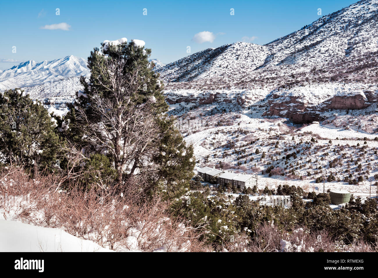 Winter Landschaft bis auf die Berge, auf den südlichen Nevada, USA-Bild Stockfoto