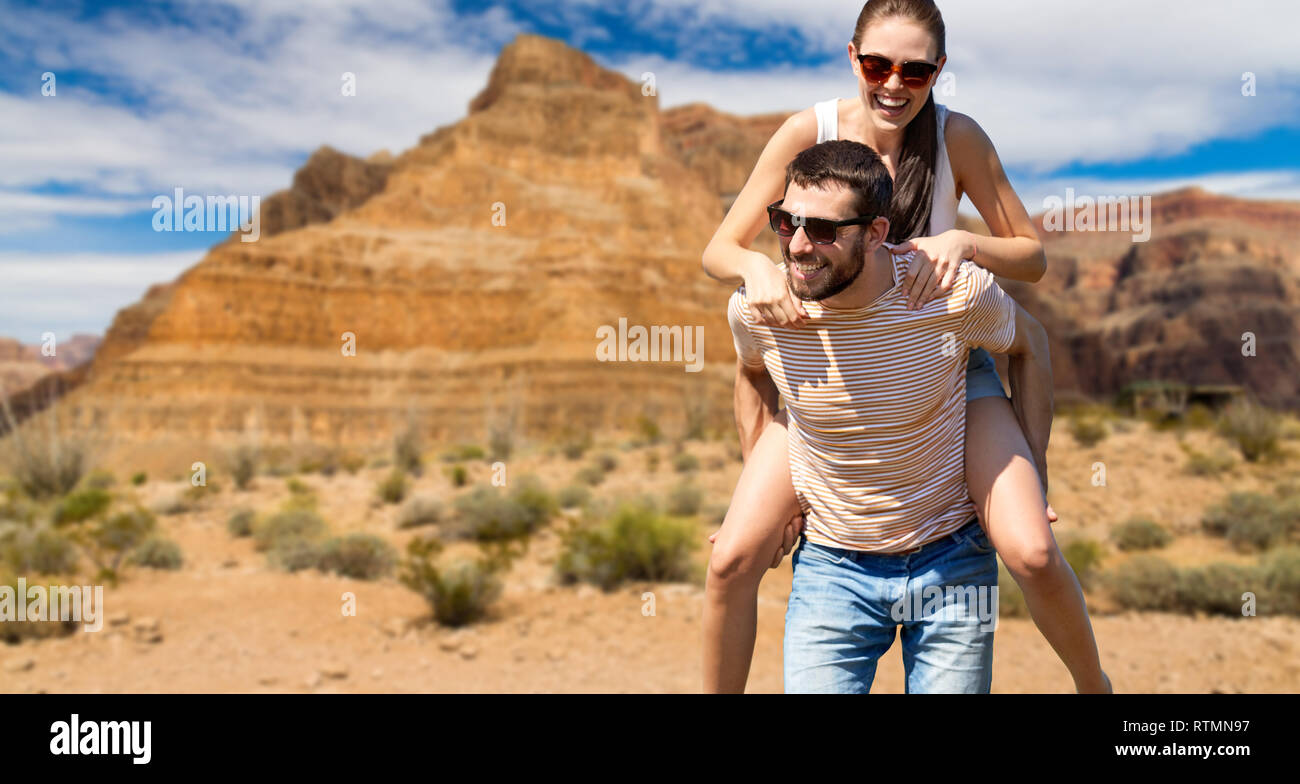 Glückliches Paar Spaß im Sommer Stockfoto