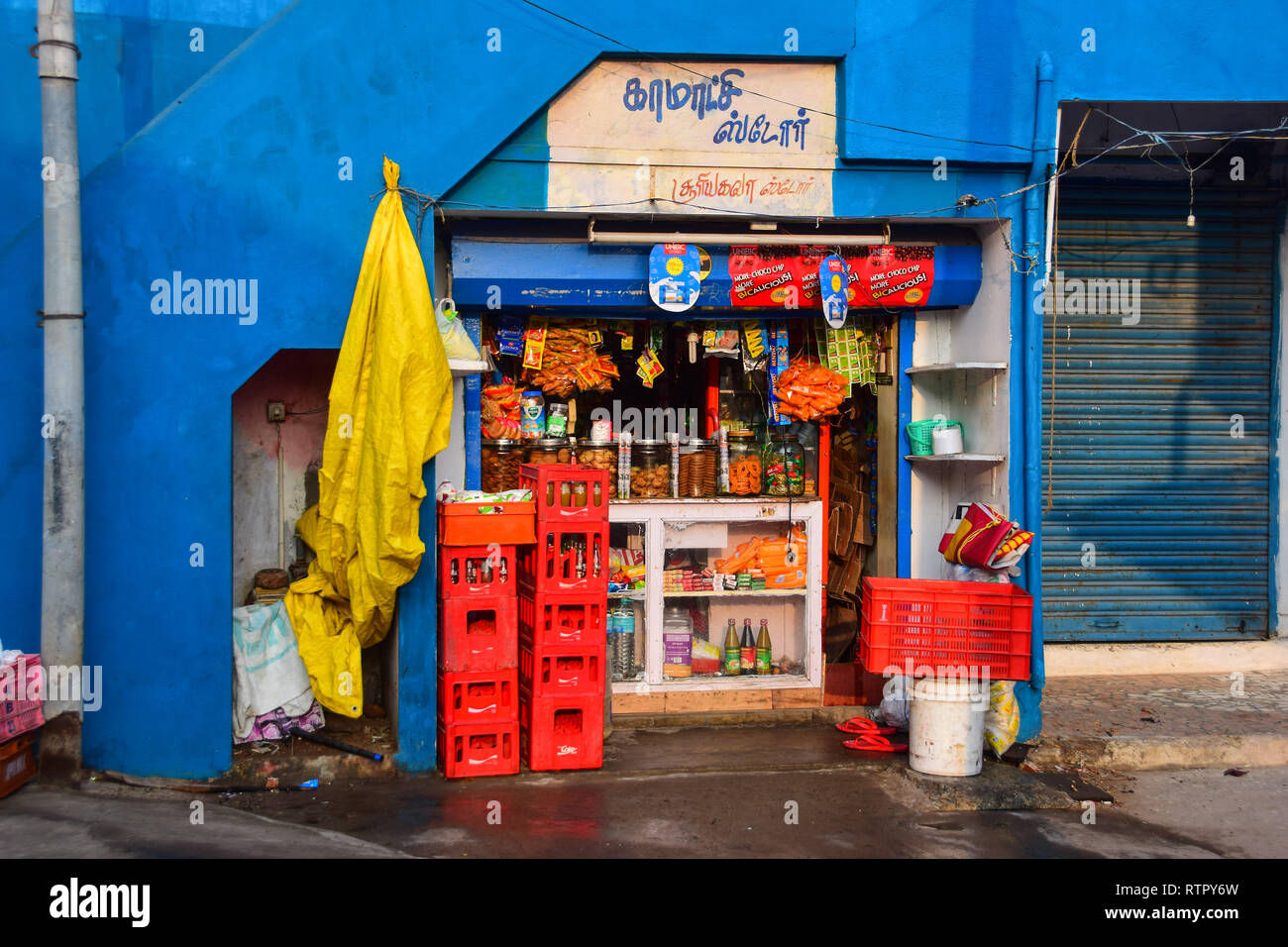 Bunte General Store Shop, Mamallapuram, Mahabalipuram, Golf von Bengalen, Tamil Nadu, Indien Stockfoto