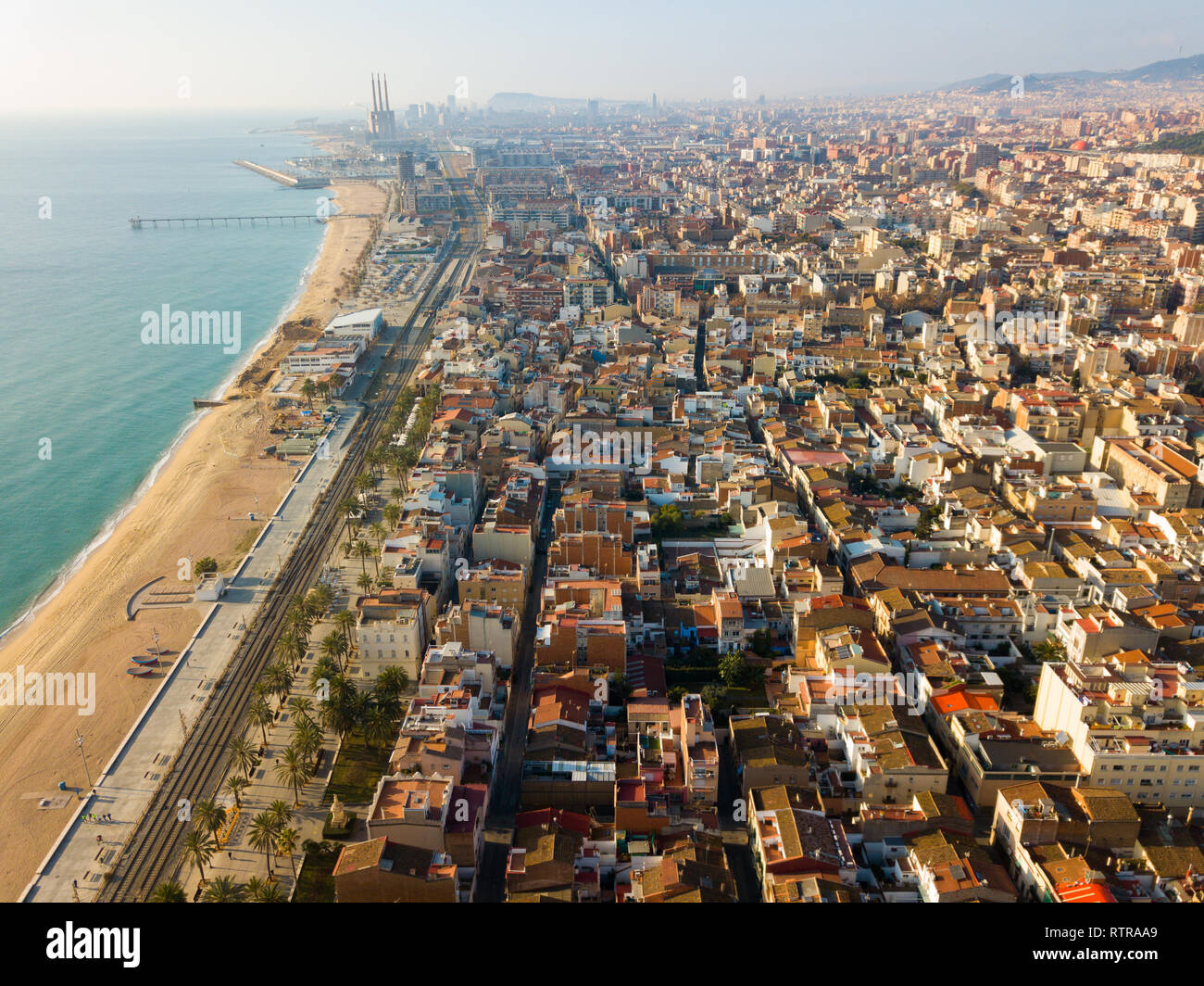 Luftaufnahme von der spanischen Stadt Badalona. Barcelona, Spanien Stockfoto