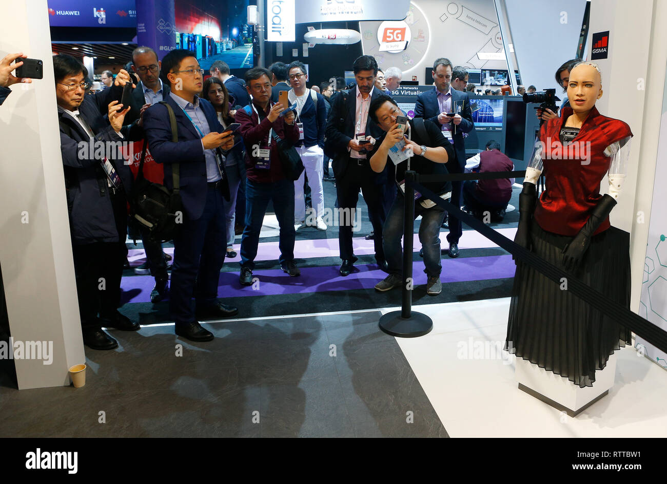 Visitrs bild Sopia, eine künstliche Intelligenz Gehirn in der Lage komplexe Gespräche und Emotionen zu halten Stockfoto