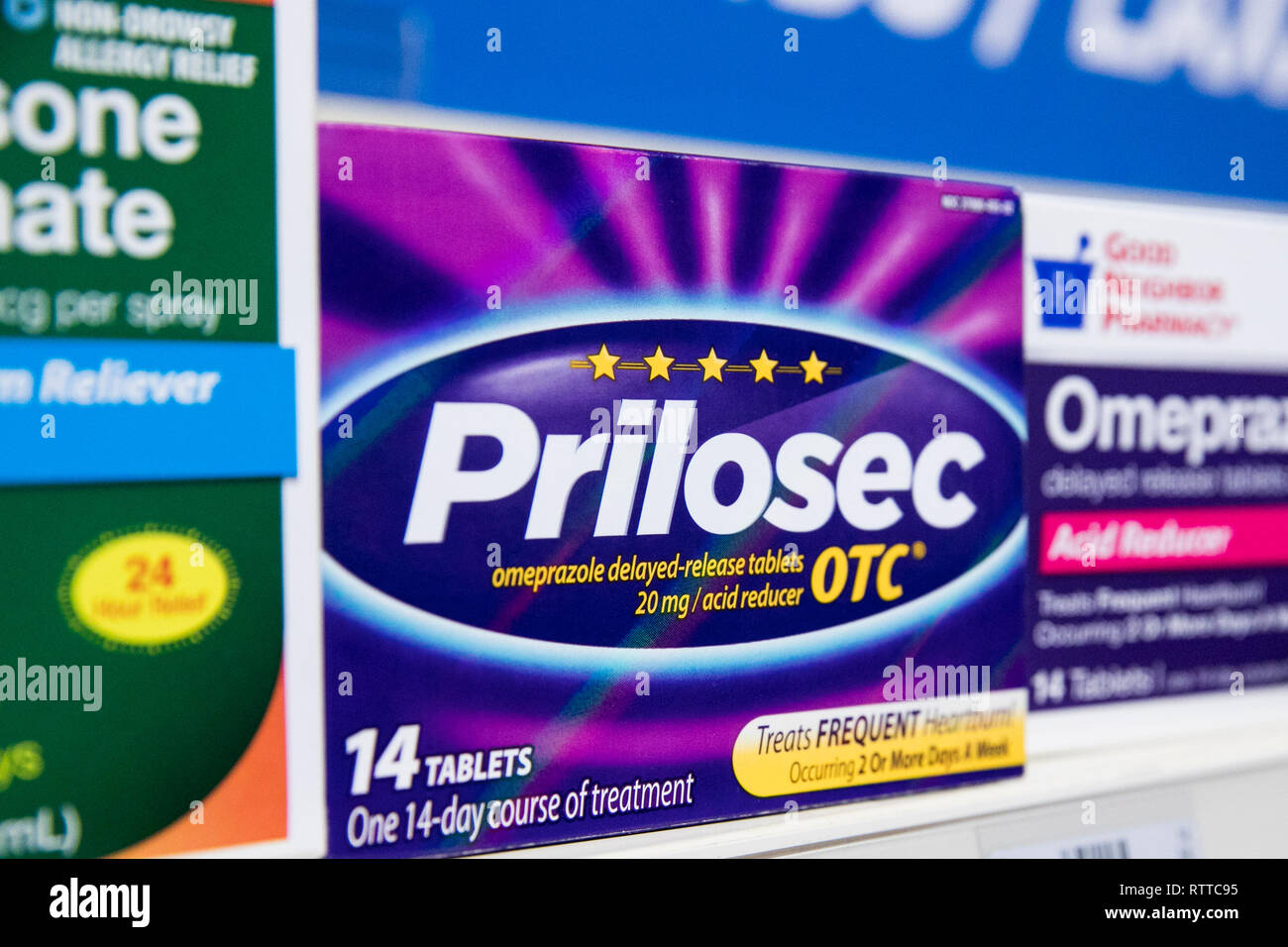 Antazida Prilosec OTC-Arzneimittel in einer Apotheke fotografiert. Stockfoto