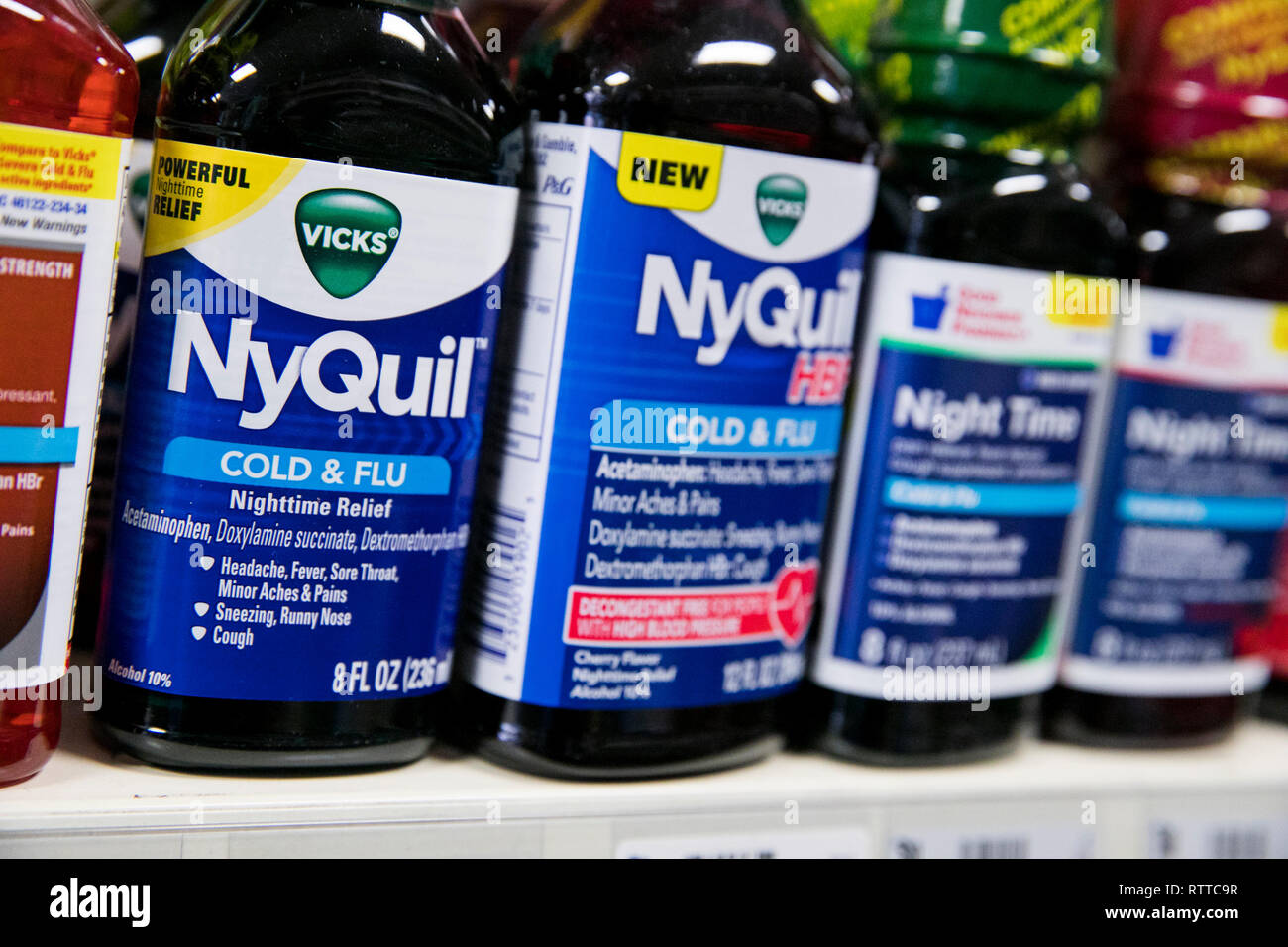 NyQuil und DayQuil over-the-counter kalte Medizin fotografiert. Stockfoto