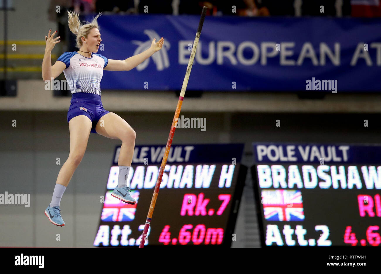 Großbritanniens Holly Bradshaw in der Frauen Stabhochsprung während der Tag Zwei der Europäischen Indoor Leichtathletik WM im Emirates Arena, Glasgow konkurrieren. Stockfoto