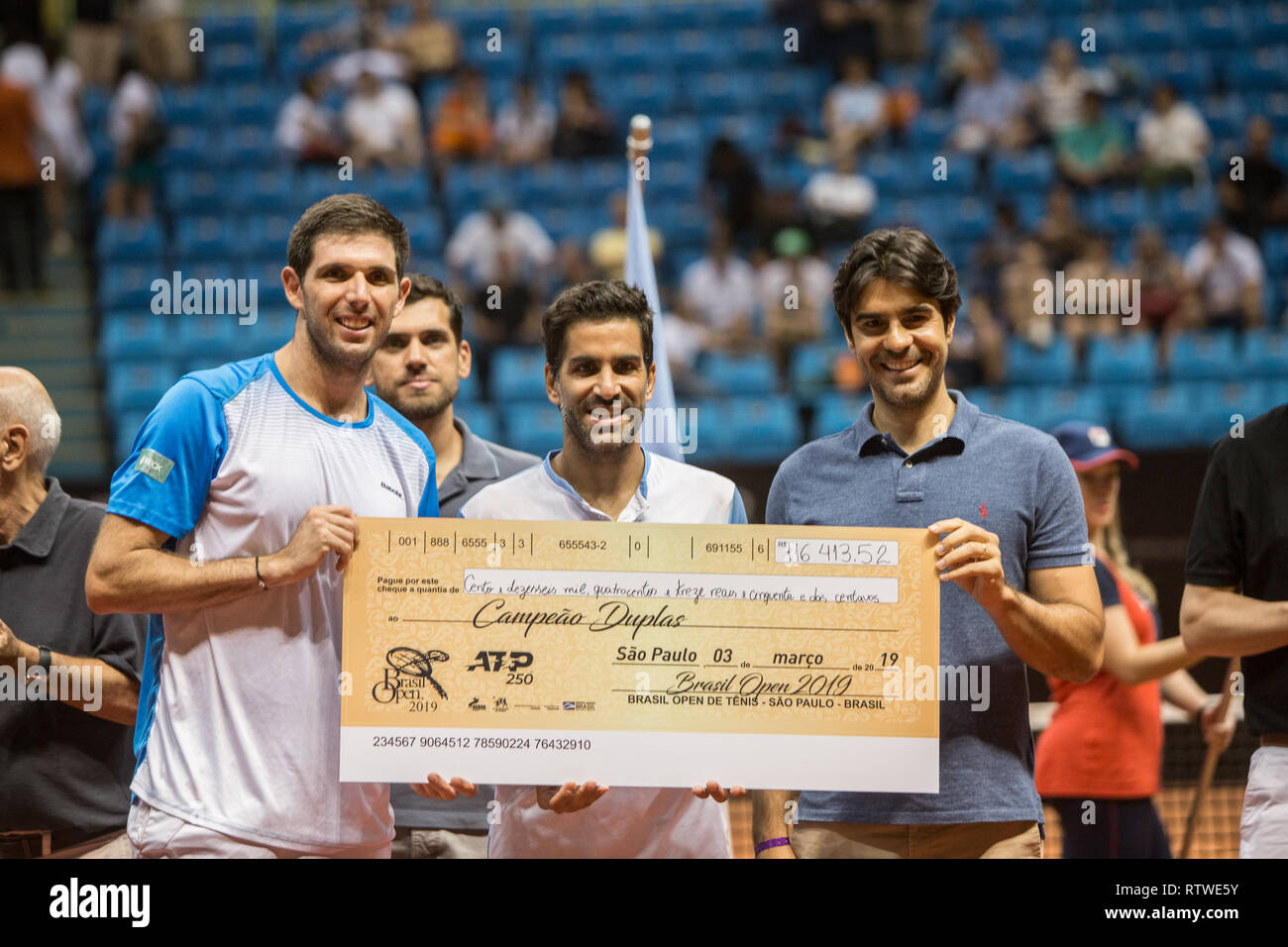 SÃO PAULO, SP - 02.03.2019: BRASIL OPEN 2019 ATP 250 - Brasilien Open ATP 250 - Ibirapuera Gymnasium. Argentinier Maximo Gonzalez und Federico DELBONIS Niederlage Luke Bambridge und Jonny OMARA und verdoppelt Champions zu werden. São Paulo, 2. März 2019. (Foto: Van Campos/Fotoarena) Stockfoto