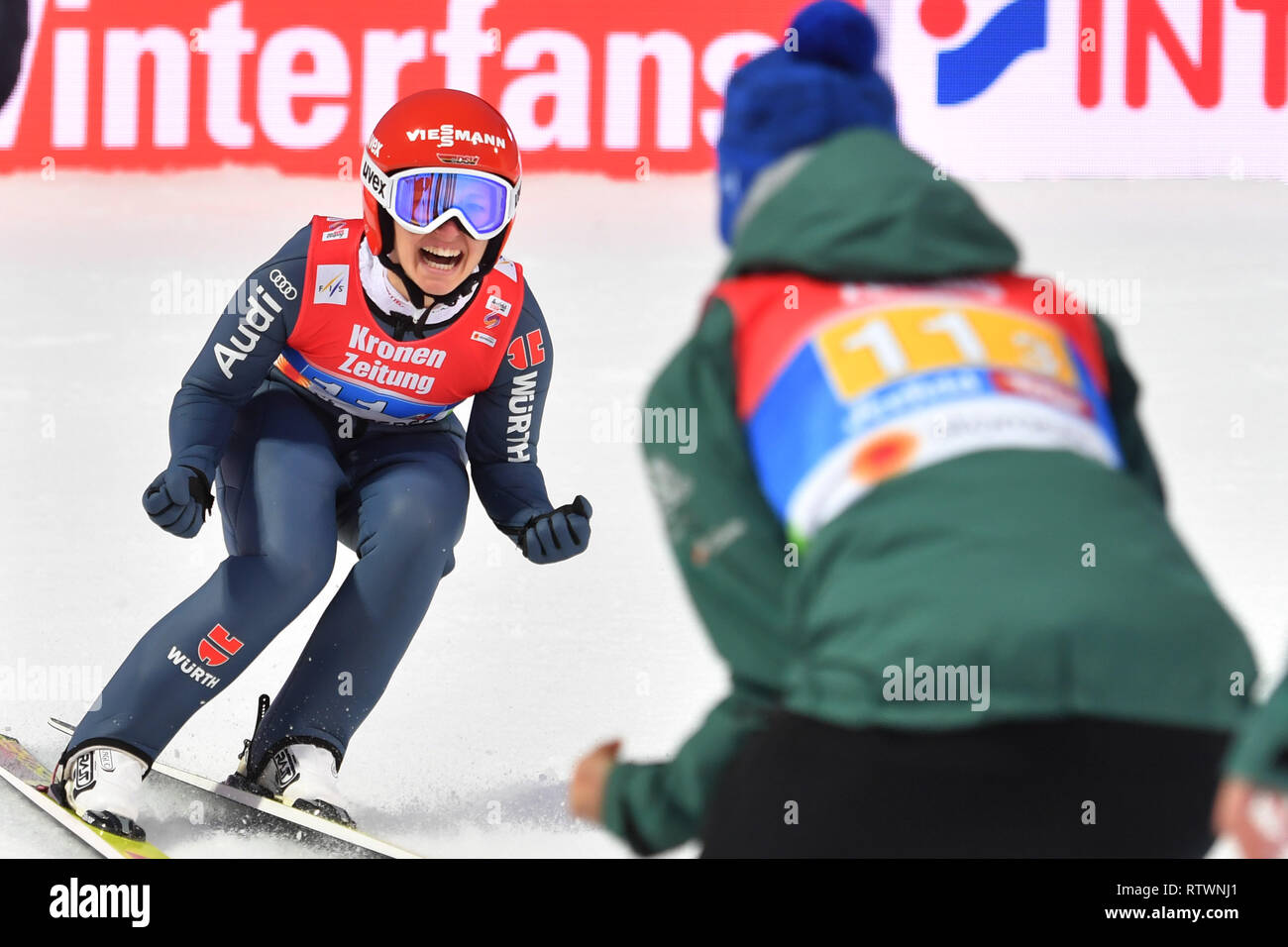 Links: Katharina ALTHAUS (GER), Team Deutschland, Sieger, Gewinner, Jubel, Freude, Begeisterung, Aktion. Skispringen Damen Team, Team Springen, Skispringen Damen Normal Hill Team am 26.02.2019. Nordische Ski-WM 2019 in Seefeld/Österreich vom 19.02.-03.03.2019. | Verwendung weltweit Stockfoto