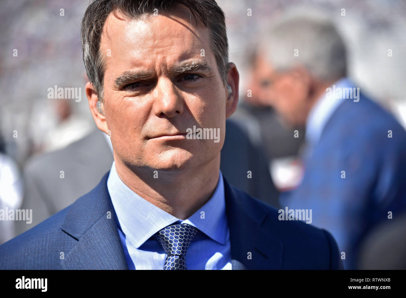 Hampton, GA, USA. 24 Feb, 2018. Fox Sports Analytiker Jeff Gordon auf grubestraße vor Beginn der QuikTrip Falten der Ehre 500 am Sonntag an der Atlanta Motor Speedway in Hampton, GA. Austin McAfee/CSM/Alamy leben Nachrichten Stockfoto