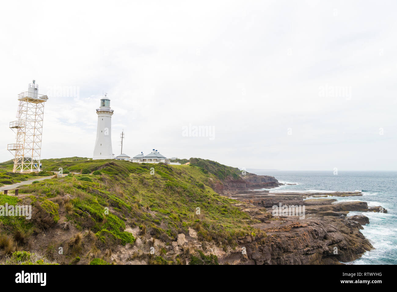 Grün Leuchtturm, NSW, Australia-December 31, 2018: Blick über Remote grün Leuchtturm, der südlichsten Leuchtturm in New South Wales, locat Stockfoto