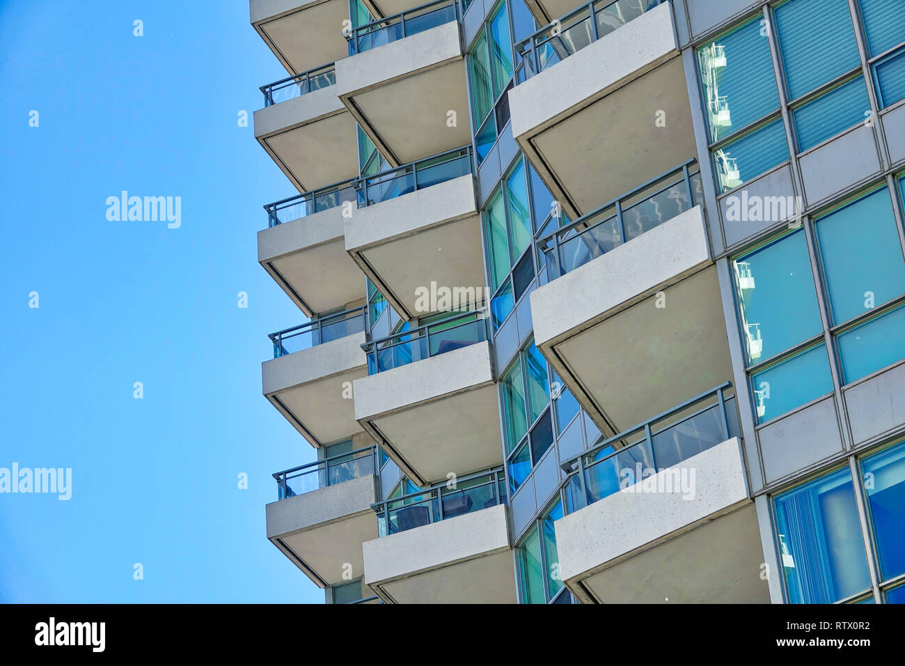 Toronto, Kanada - 20 Juni, 2018: Wahrzeichen Eigentumswohnung in der Nähe von Toronto Hafen Stockfoto