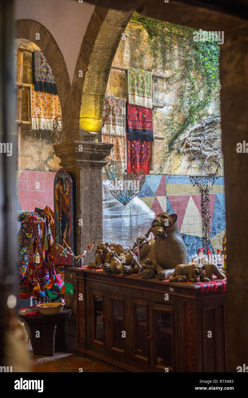 Kunsthandwerksgeschäfte in Tlaquepaque, Guadalajara, Jalisco, Mexiko Stockfoto