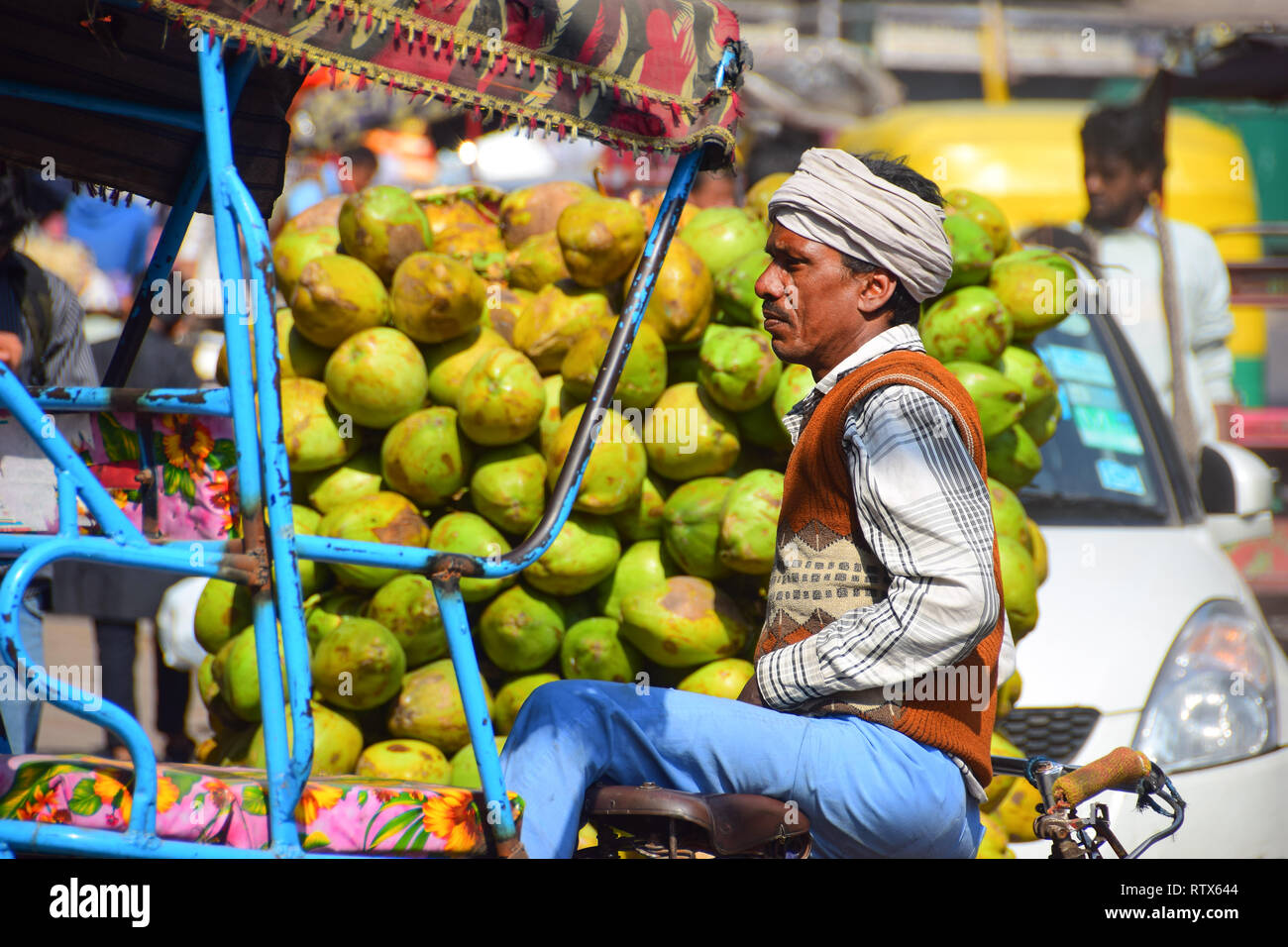 Indische Coconut Verkäufer, Old Delhi, Delhi, Indien Stockfoto