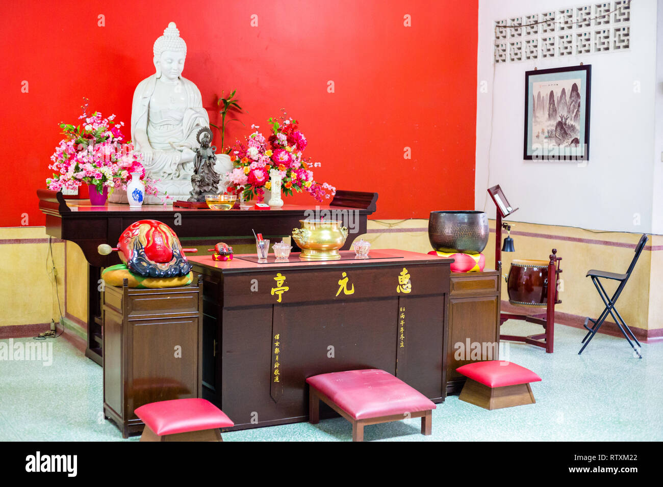 Wul Ngon Tin Chinesische buddhistische Tempel, Altar, Kuala Lumpur, Malaysia. Stockfoto