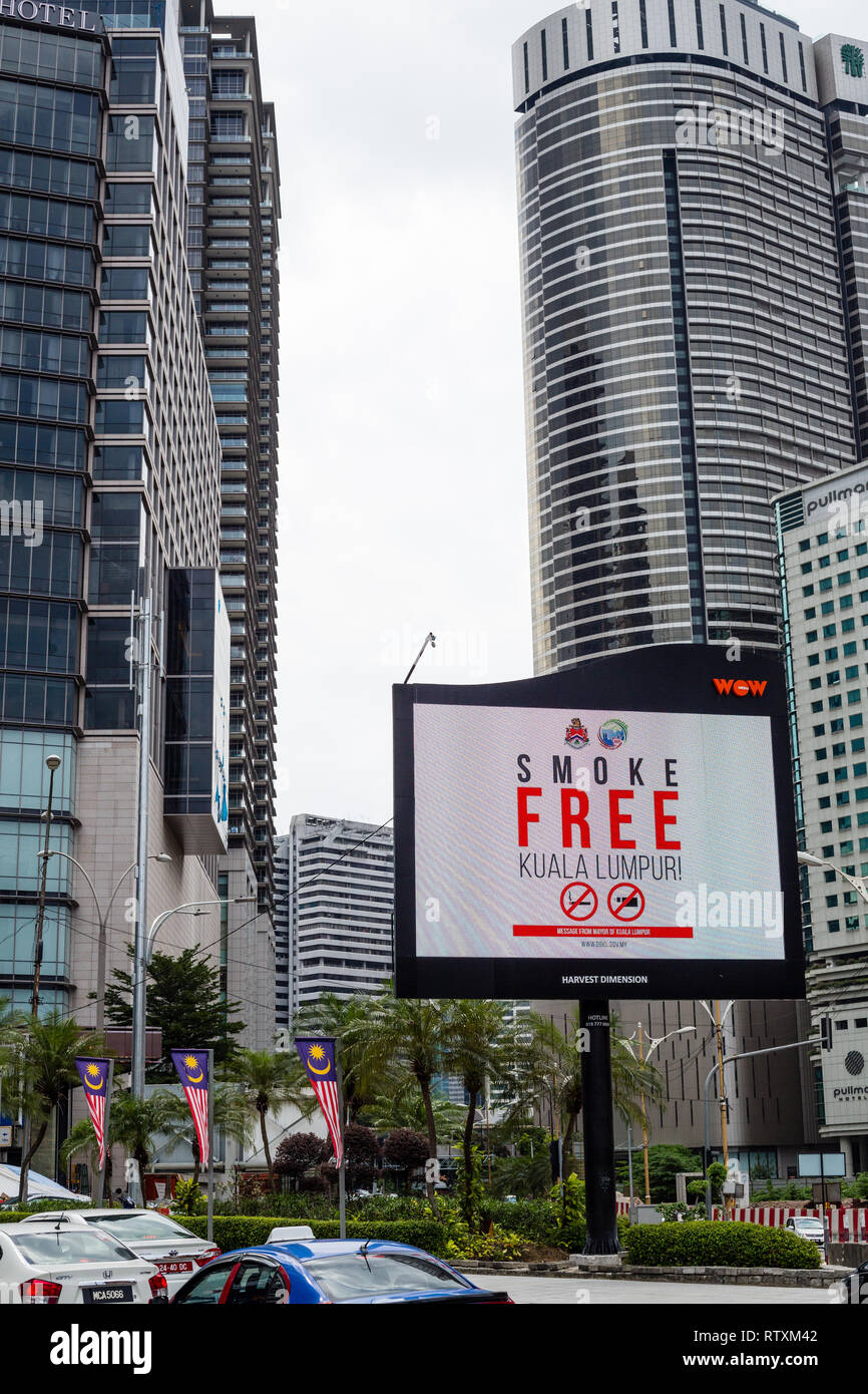 Anti-Rauchen Reklametafeln, Förderung einer rauchfreien Kuala Lumpur, Malaysia. Stockfoto