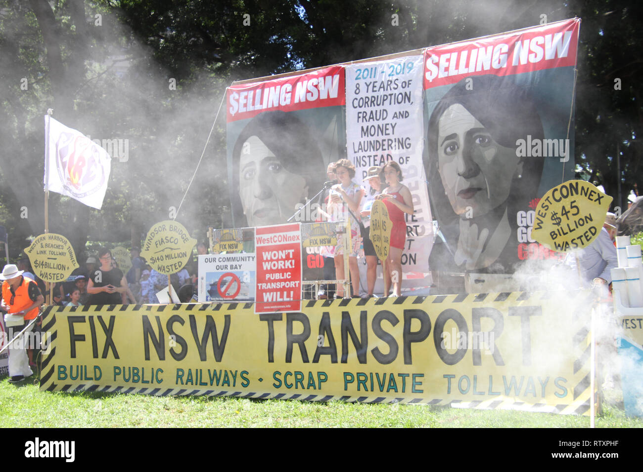 Sydney, Australien. 3. März 2019. Die demonstranten am Hyde Park versammelt, um die Lautsprecher vor Marschieren durch Sydney Aktion auf einer Vielzahl zu verlangen zu hören Stockfoto