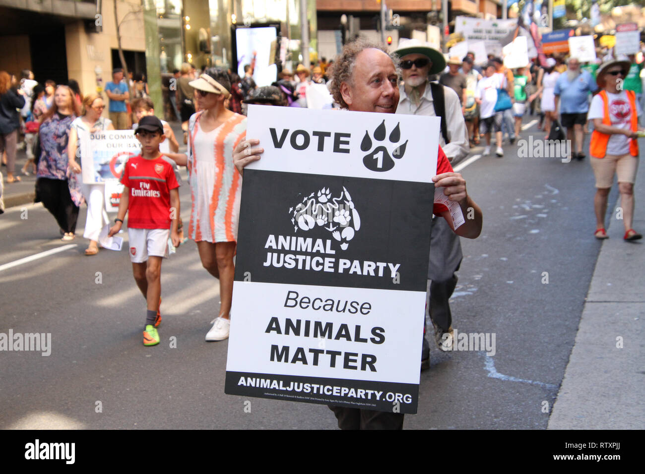 Sydney, Australien. 3. März 2019. Die demonstranten am Hyde Park versammelt, um die Lautsprecher vor Marschieren durch Sydney Aktion auf einer Vielzahl zu verlangen zu hören Stockfoto