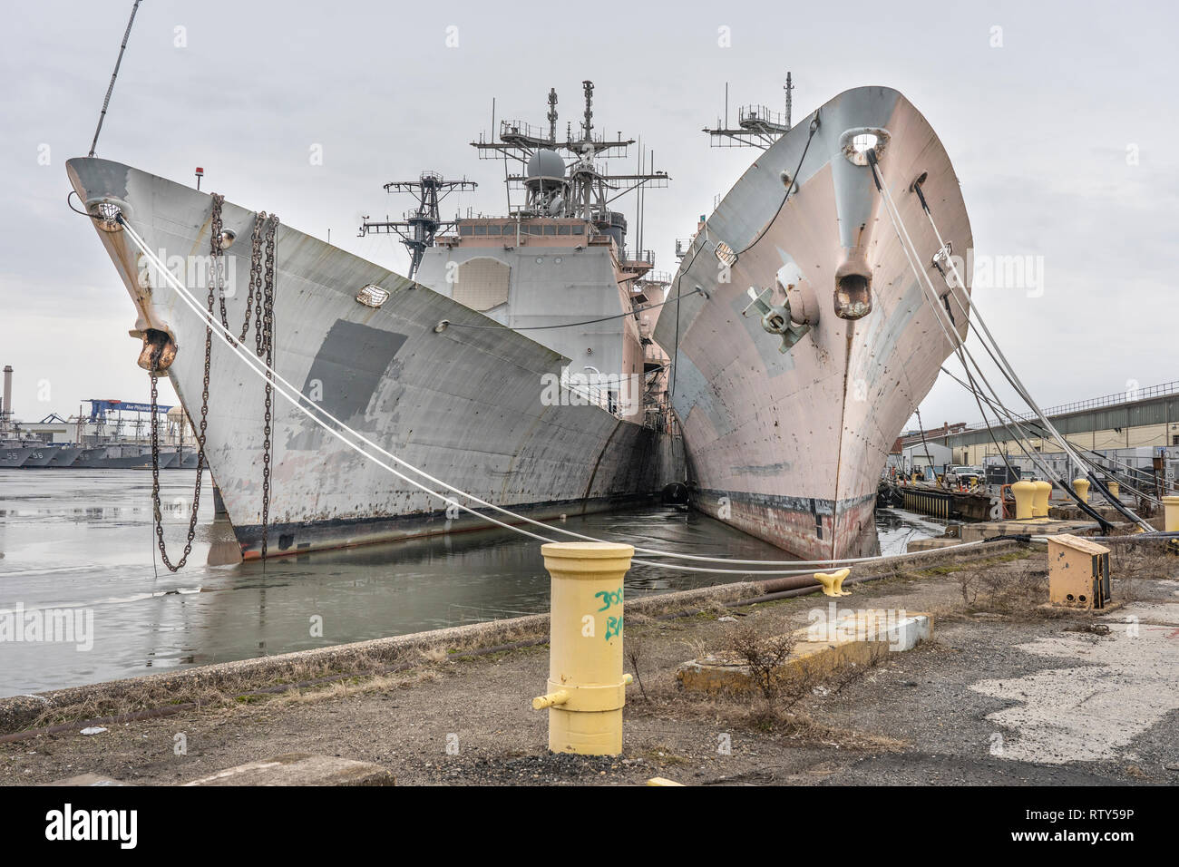 Stillgelegte Schiffe an der Navy Yard, ehemals Philadelphia Naval Shipyard Stockfoto