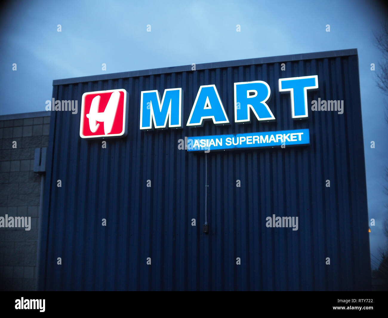 H Mart asiatischen Supermarkt Gebäude in Bellevue, WA, USA Stockfoto