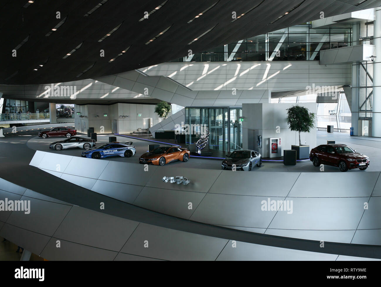Das BMW Automuseum in München Bayern Deutschland Stockfoto