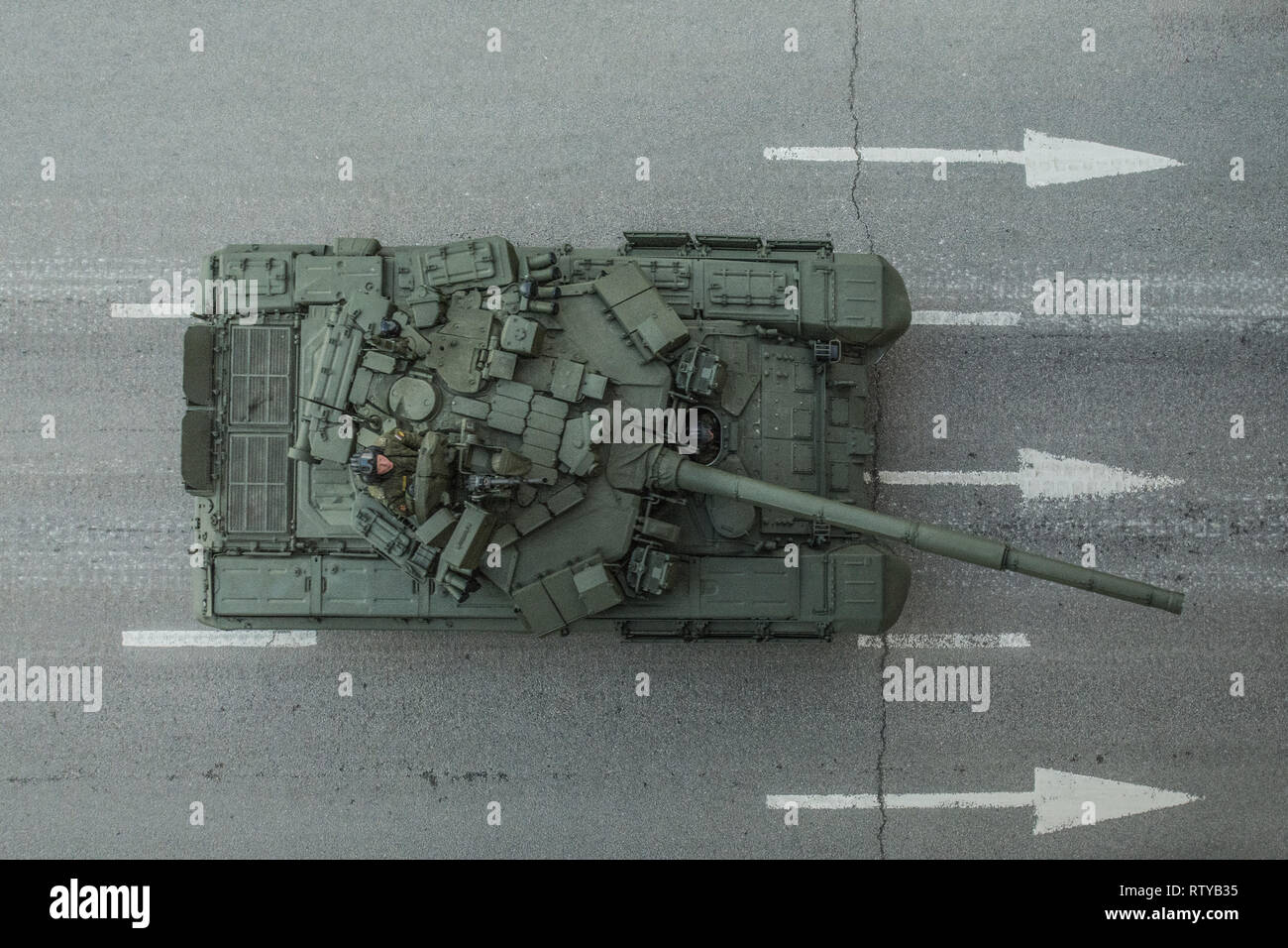 Tank T-90 A, bei der die Probe von Victory Parade. Moskau, den 4. Mai 2015. Stockfoto