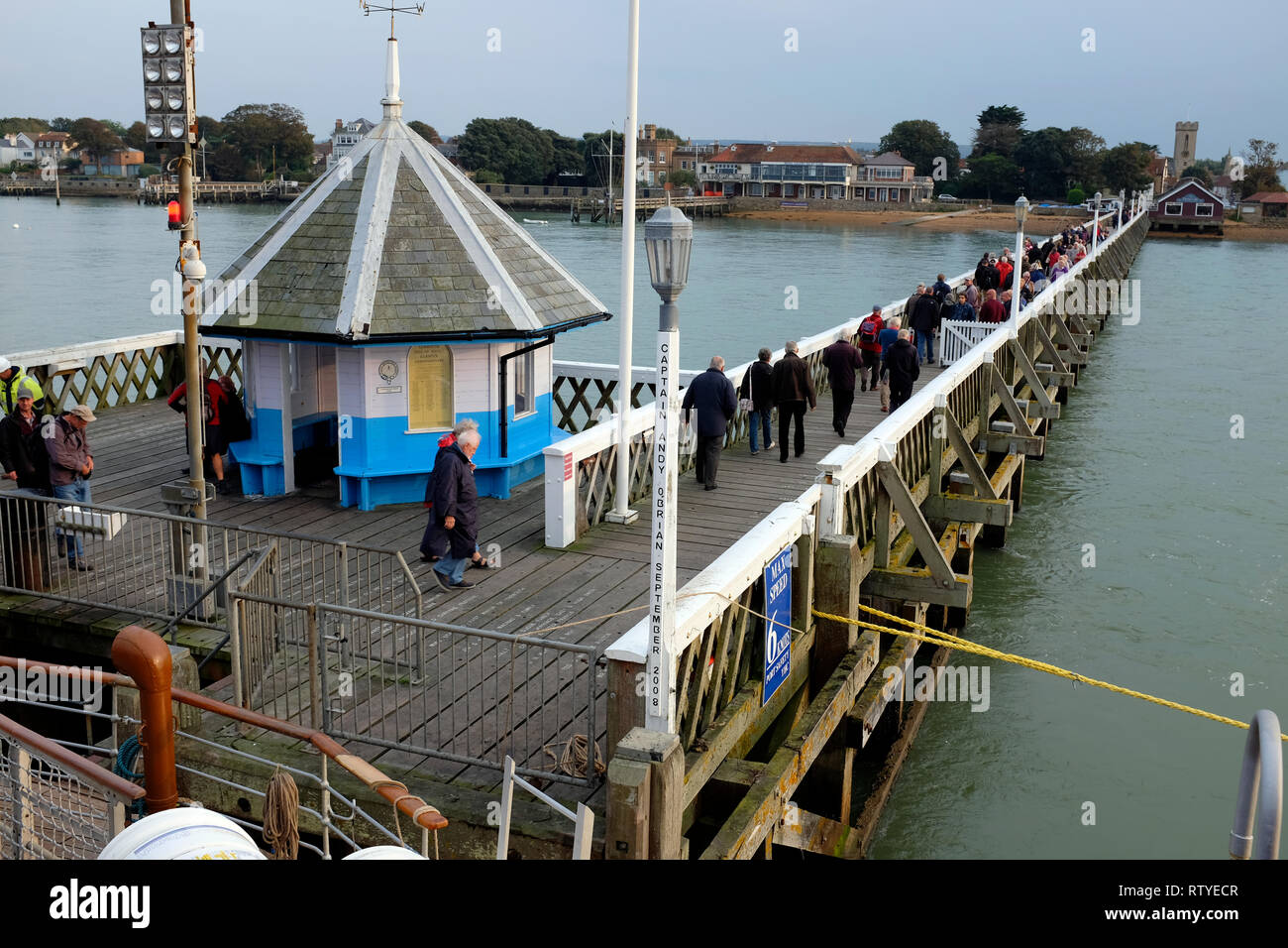 Die Nadeln, Aussicht, Südküste, Yarmouth, Raddampfer, PS, Waverley, auf Exkursion, Reise, rund, der, Isle of Wight, Stockfoto