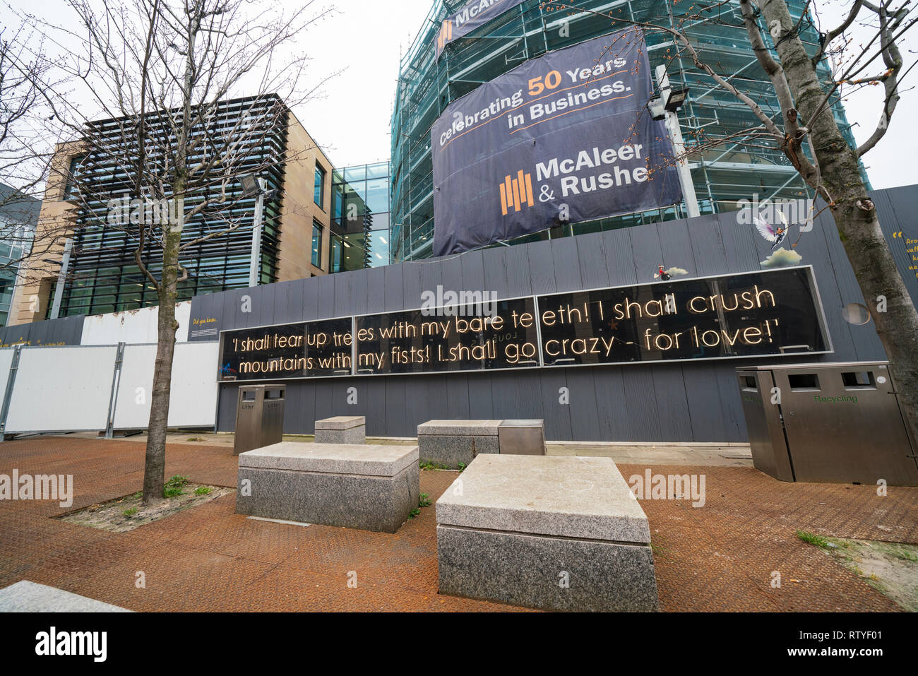 Ansicht der neuen Waverley gemischten Wohn- und Gewerbeimmobilien Entwicklung im Bau in der Altstadt von Edinburgh, Schottland, Großbritannien Stockfoto