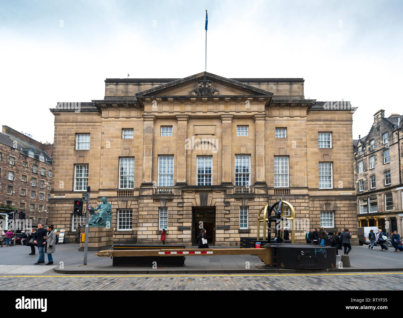 Außenansicht des High Court Gebäude auf der Royal Mile in Edinburgh, Schottland, Großbritannien Stockfoto