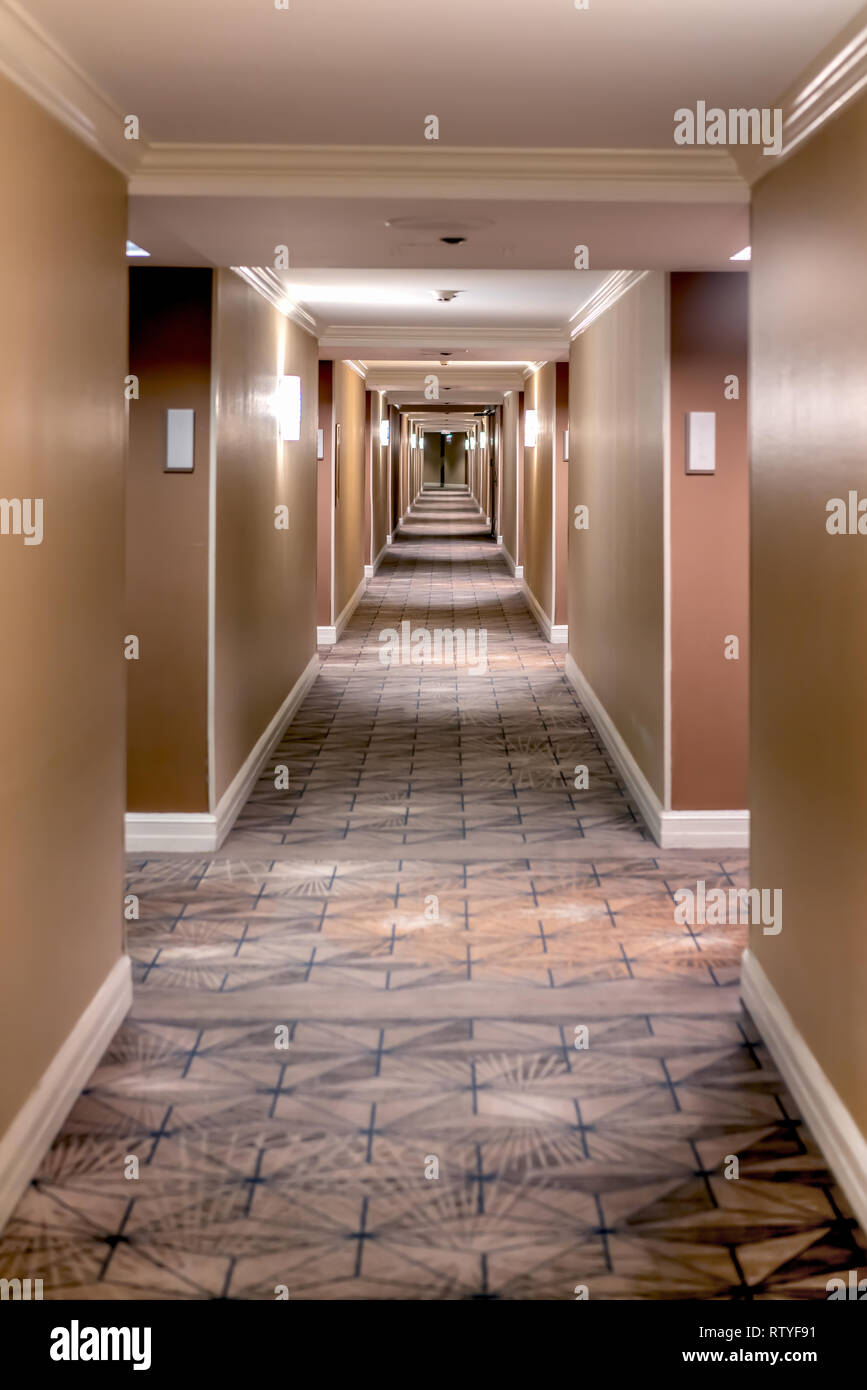 Hotel unendliche Hall, dass die klassischen Film The Shining erinnert sich Stockfoto