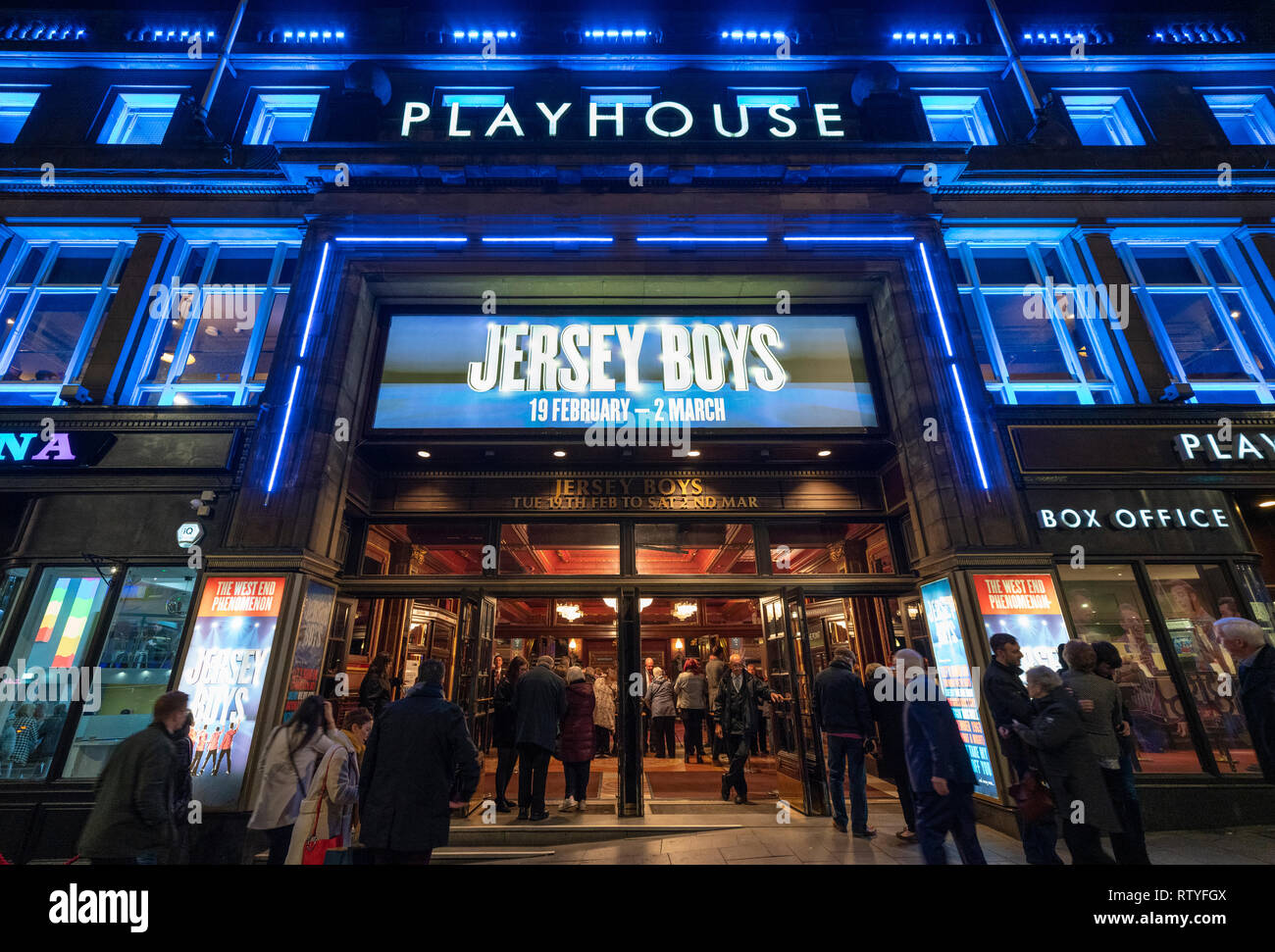 Außenansicht des Playhouse Theatre am Leith Walk am Abend vor der Aufführung von Jersey Boys, Edinburgh, Schottland, Großbritannien Stockfoto
