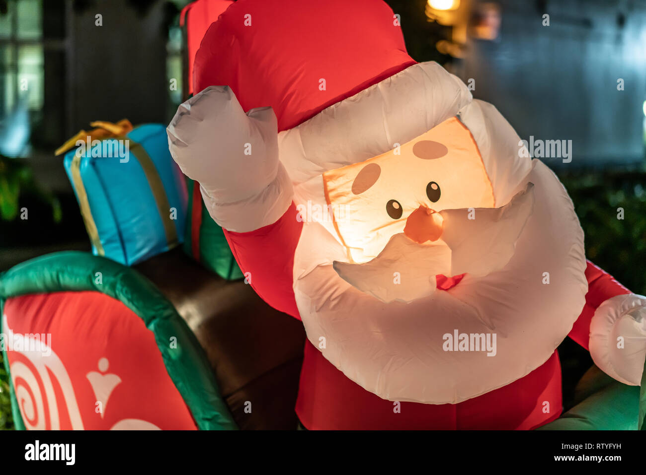 Close up Portrait von Weihnachten Santa Claus in der Nacht. Stockfoto
