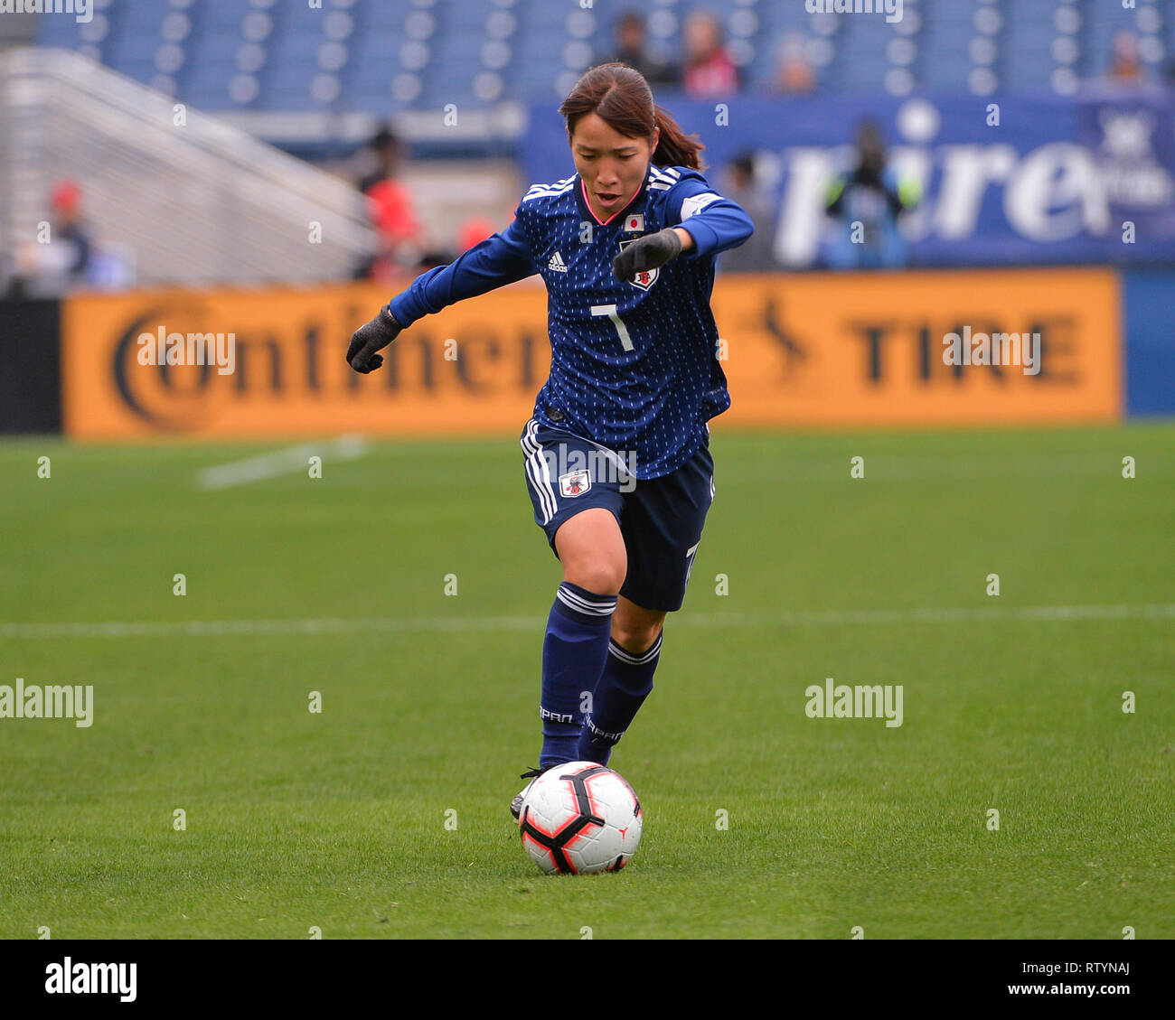 Nashville, USA. 02 Mär, 2019. Japans Frauen Nationalmannschaft Mittelfeldspieler, NAKAJIMA Emi (7), bewegt sich die Kugel unten Feld während des internationalen Fußball-Match zwischen Brasilien und Japan, in der Sie glaubt, Schale, bei Nissan Stadion in Nashville, TN. Kevin Langley/Sport Süd Media/CSM/Alamy leben Nachrichten Stockfoto