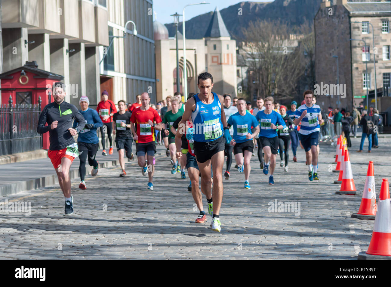 Edinburgh, Schottland, Großbritannien. 3. März, 2019. Läufer in der Edinburgh City Marathon konkurrieren. Veranstaltungen gehören volle Marathon, Halbmarathon, 10 k, 5k und Relais. Credit: Skully/Alamy leben Nachrichten Stockfoto