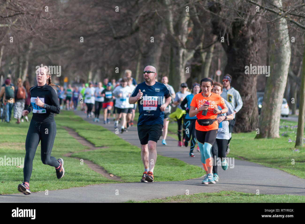 Edinburgh, Schottland, Großbritannien. 3. März, 2019. Läufer in der Edinburgh City Marathon konkurrieren. Veranstaltungen gehören volle Marathon, Halbmarathon, 10 k, 5k und Relais. Credit: Skully/Alamy leben Nachrichten Stockfoto