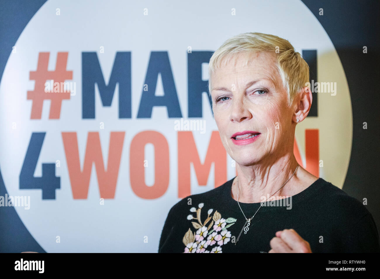 London, UK, 3. Mär 2019. Annie Lennox hat März 4 Frauen und Care International seit vielen Jahren unterstützt. März 4 Frauen ist die Pflege der internationalen jährlichen Monat Aktionsprogramm für die Gleichstellung der Geschlechter. In diesem Jahr London Veranstaltung ist an der zentralen Halle statt, anstatt als Outdoor Rallye und bietet Vorträge, Diskussionen und musikalische Darbietungen von prominenten Unterstützer. Credit: Imageplotter/Alamy leben Nachrichten Stockfoto