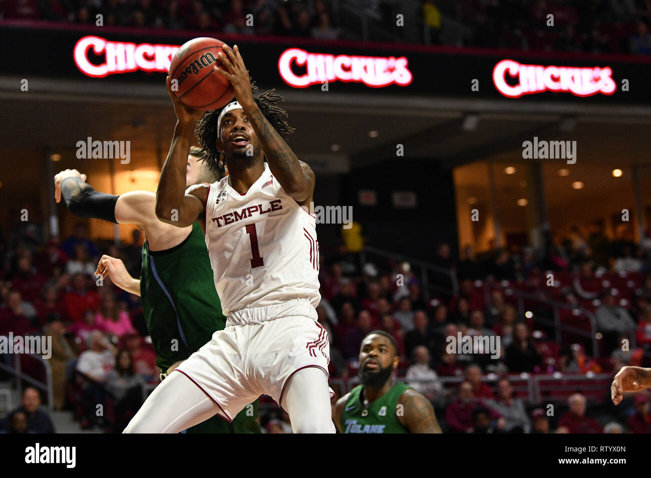 Philadelphia, Pennsylvania, USA. 3 Mär, 2019. Bügel-eulen guard QUINTON ROSE (1) Stellt ein Schuß während des Amerikanischen Athletic Conference Basketball Spiel am Liacouras Center in Philadelphia gespielt. Credit: Ken Inness/ZUMA Draht/Alamy leben Nachrichten Stockfoto