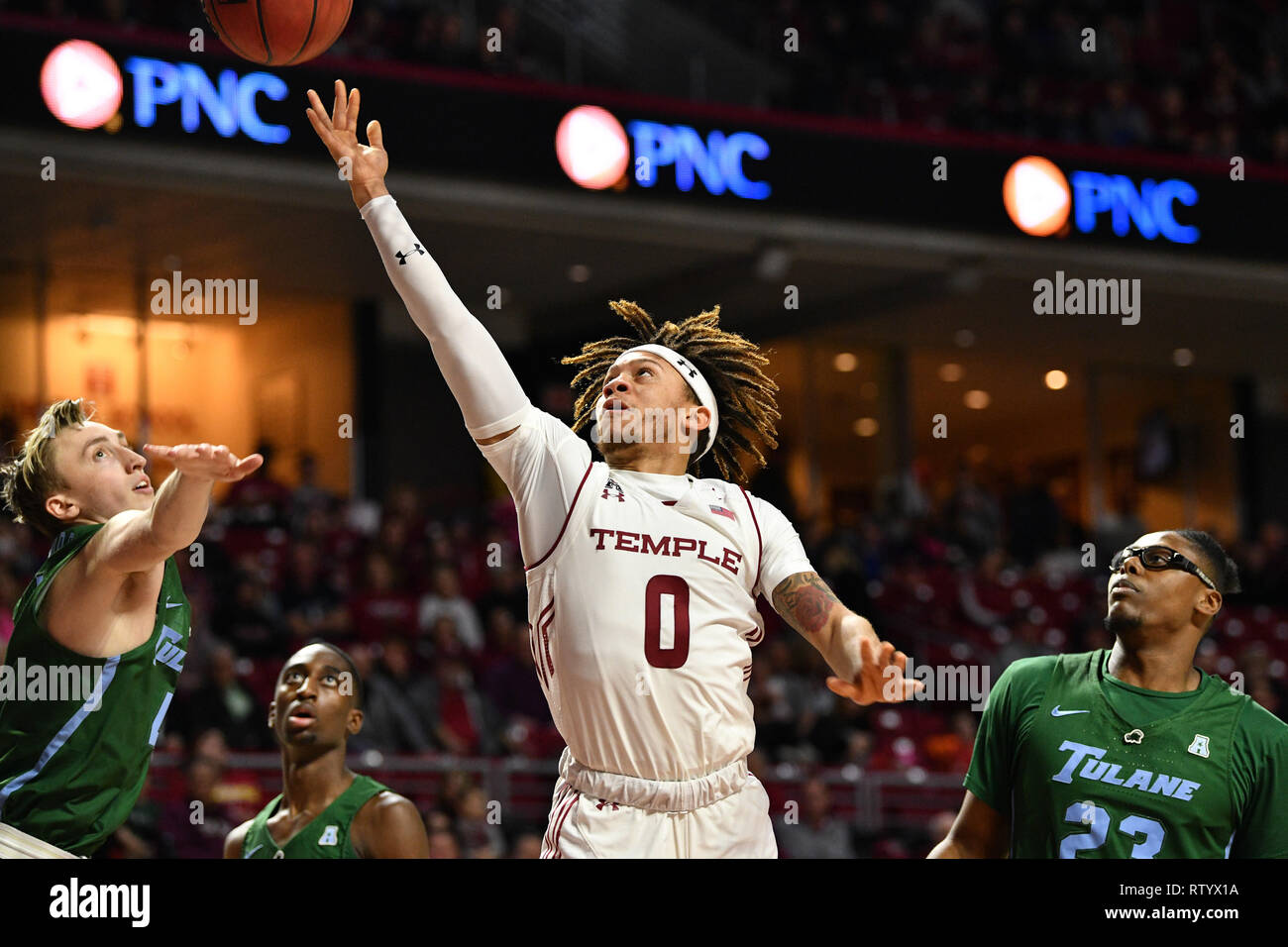 Philadelphia, Pennsylvania, USA. 3 Mär, 2019. Bügel-eulen guard ALANI MOORE II (0) Stellt ein Schuß während des Amerikanischen Athletic Conference Basketball Spiel am Liacouras Center in Philadelphia gespielt. Credit: Ken Inness/ZUMA Draht/Alamy leben Nachrichten Stockfoto
