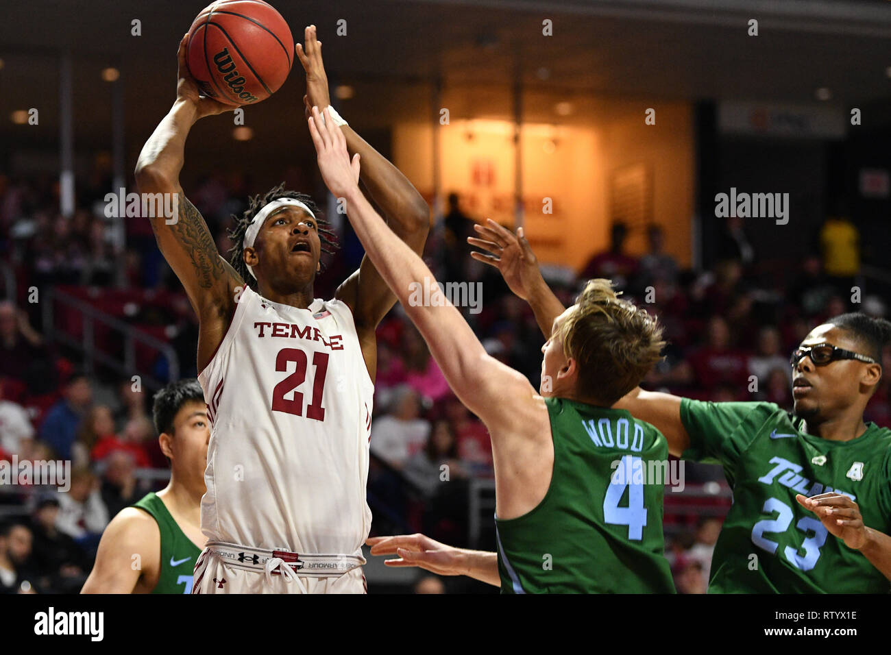 Philadelphia, Pennsylvania, USA. 3 Mär, 2019. Tempel Eulen vorwärts JUSTYN HAMILTON (21) Stellt einen Schuß auf der Grundlinie während des Amerikanischen Athletic Conference Basketball Spiel am Liacouras Center in Philadelphia gespielt. Credit: Ken Inness/ZUMA Draht/Alamy leben Nachrichten Stockfoto