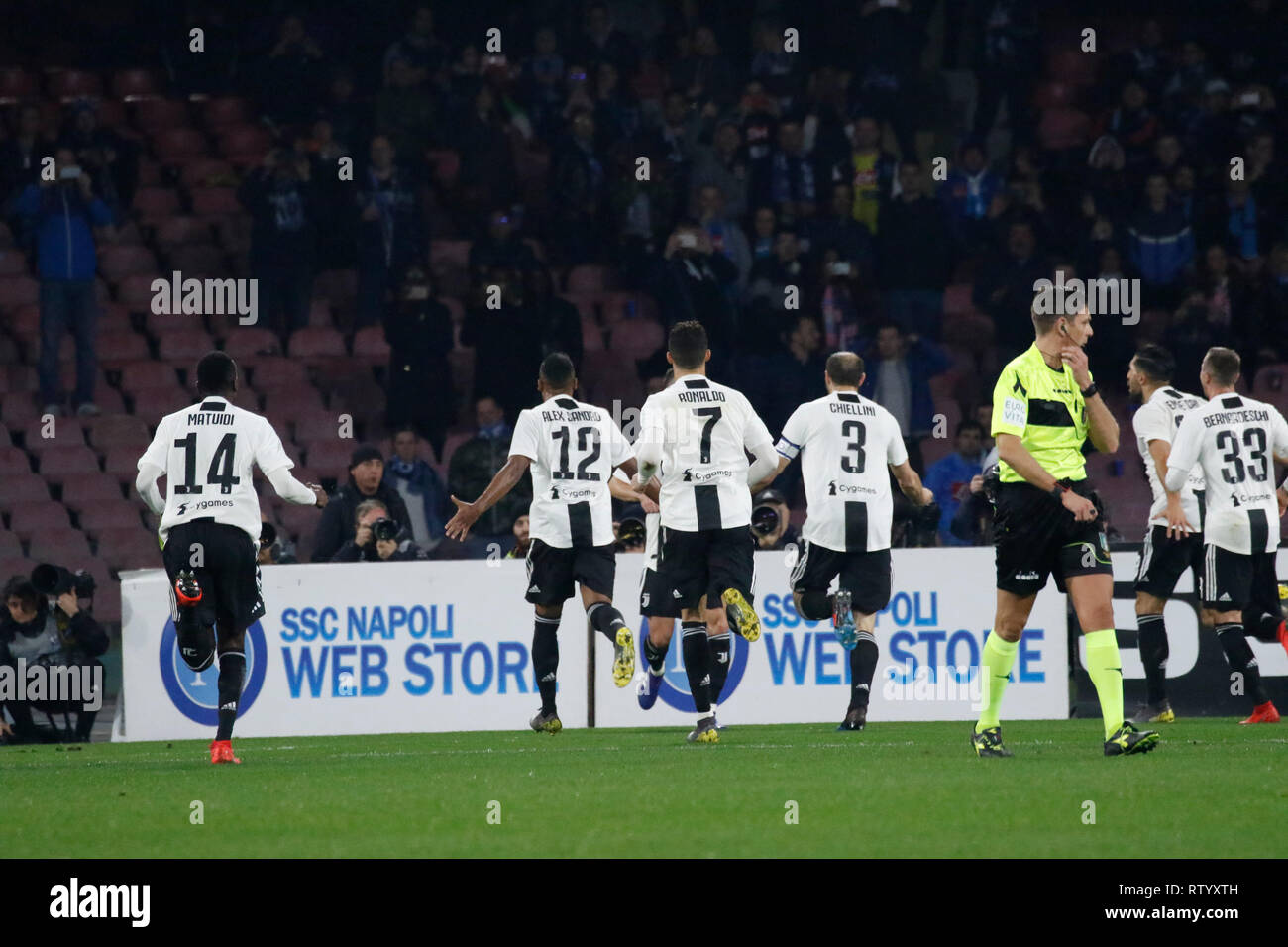 März 3, 2019 - Neapel, Kampanien, Italien, 2019-03-03, San Paolo Stadium, ein Fußballspiel zwischen SSC Neapel AC Juventus Turin Serie. Im Bild. Die endgültigen Ergebnisse SSC Napoli 0:2 FC Juventus. Quelle: Fabio Sasso/ZUMA Draht/Alamy leben Nachrichten Stockfoto