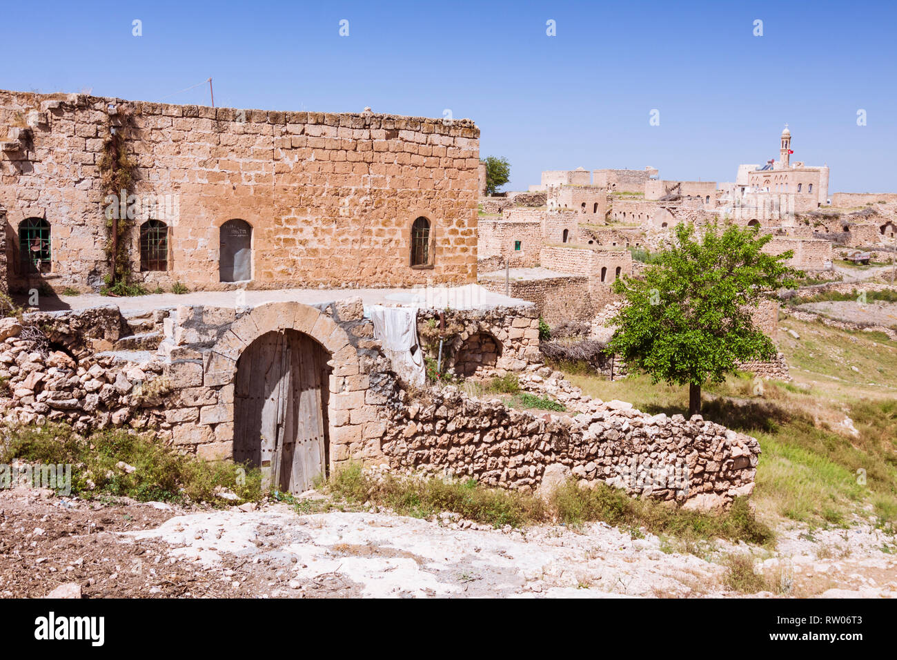 Gülgöze, Provinz Mardin, Türkei: Alte Steinhäuser in Gulgoze oder Inwardo, eine syrische Dorf im 10. Jahrhundert in der Nähe von Midyat gegründet, der großen signific Stockfoto